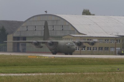 Lockheed C-130K "Hercules" des österreichischen Bundesheeres in Linz